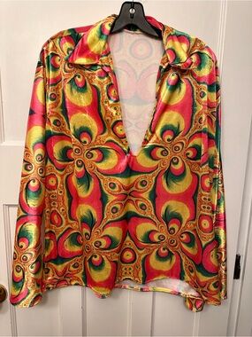 ⭐️ Vibrant XL 2X Multicolor Women's V-Neck Velour Top